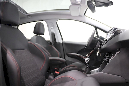 PEUGEOT 208 1.5 BLUEHDI 100 CV GT LINE 5 PORTES  ********* 1 ERE MAIN AVEC SEULEMENT 37703 KMS **********